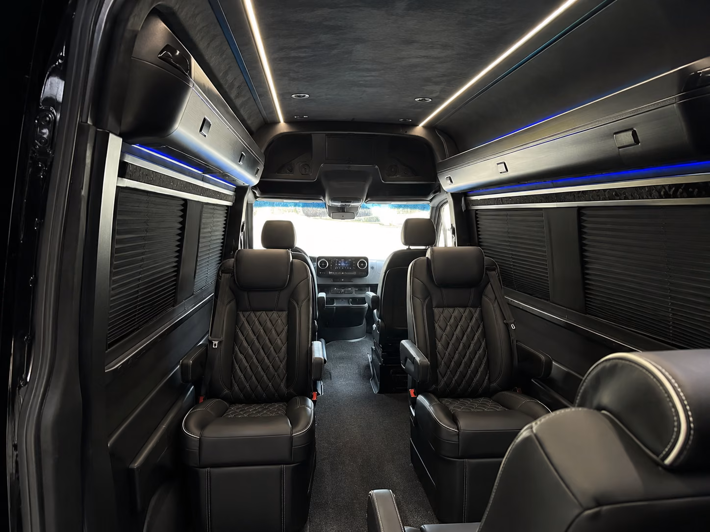 easily book transportation for your next airport transfer 2