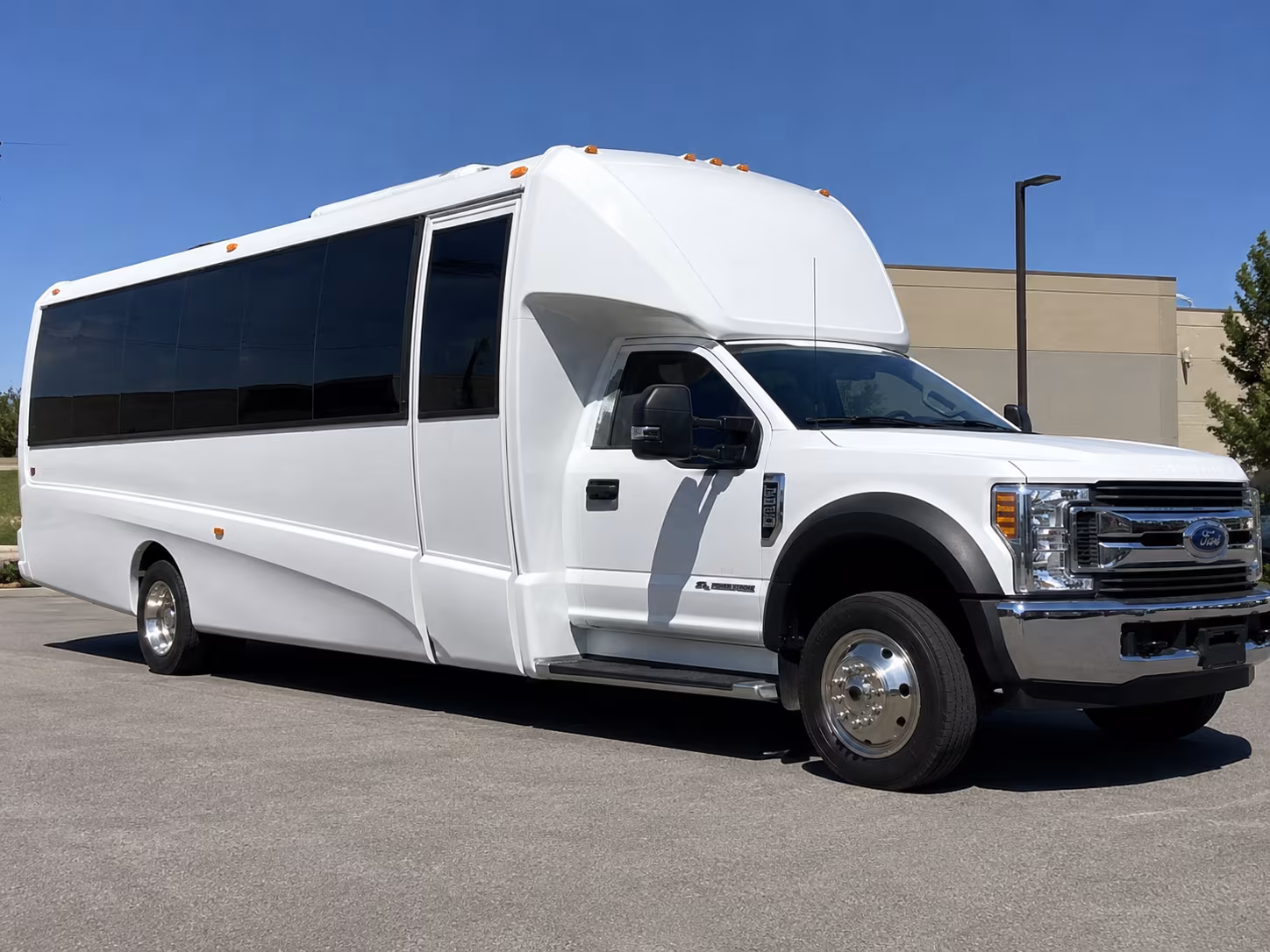 easily book transportation for your next bachelor or bachelorette party 2